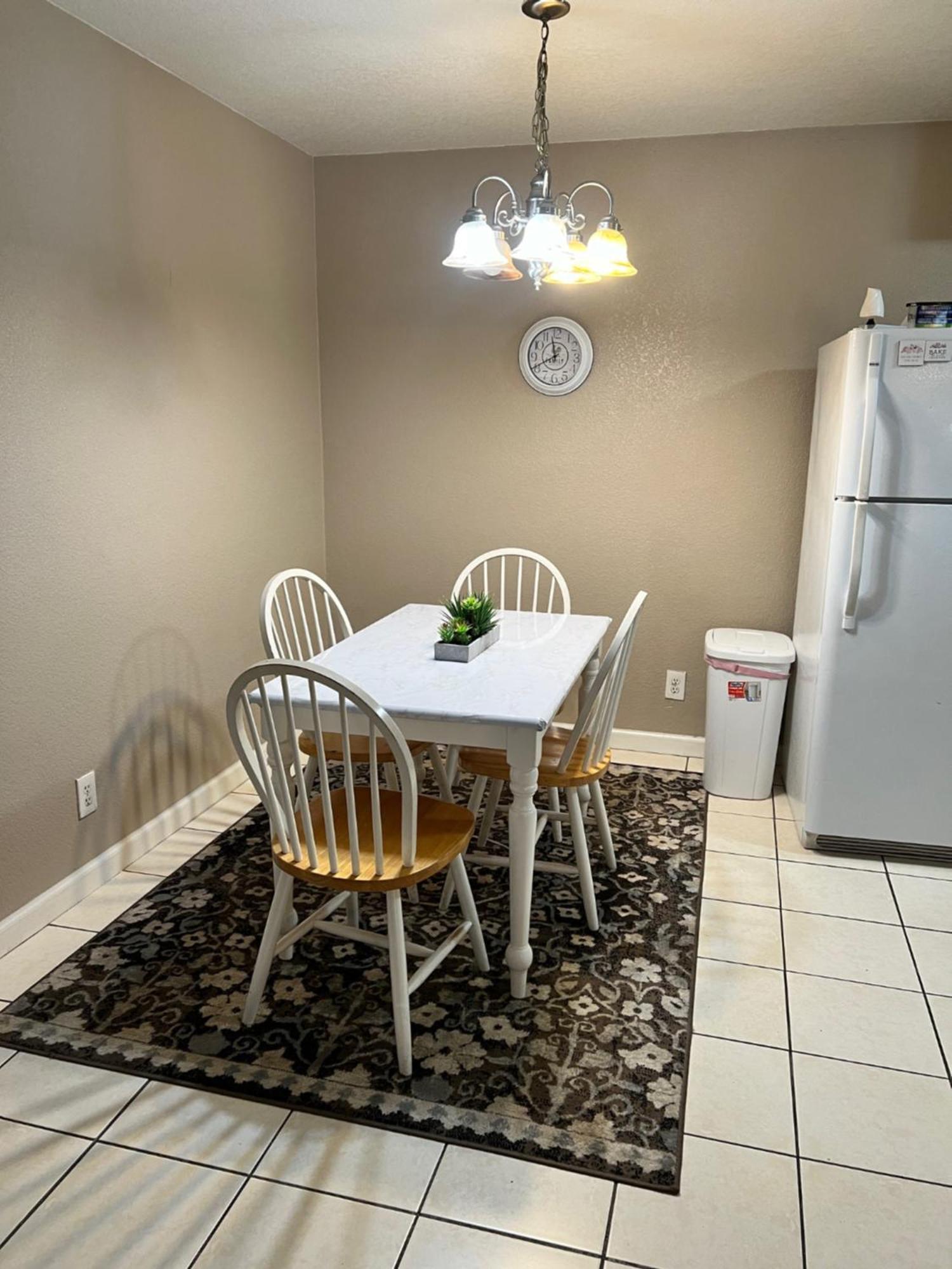פרסנו Quiet 1Bed,1Bath Condo With Free Parking מראה חיצוני תמונה